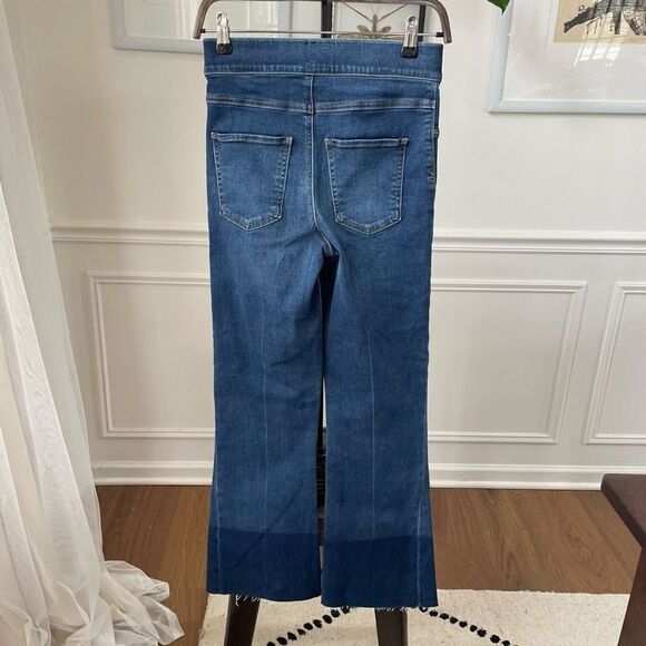 Spanx 20231R Cropped Flare Denim Jeans Medium Wash Dip Dye Hem S - Picture 3 of 7